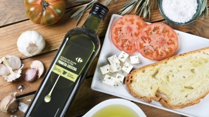 Carrefour lanza una nueva gama de aceites de oliva  en colaboración con una empresa granadina