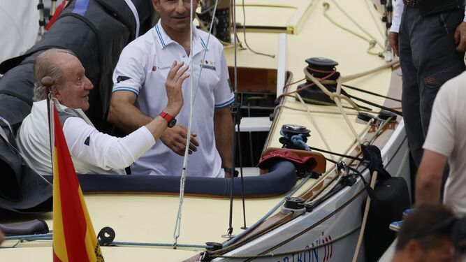 Juan Carlos, a bordo del 'Bribón'.