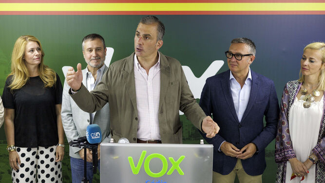 Javier Ortega Smith, durante su intervención en la inauguración de la sede de Vox.