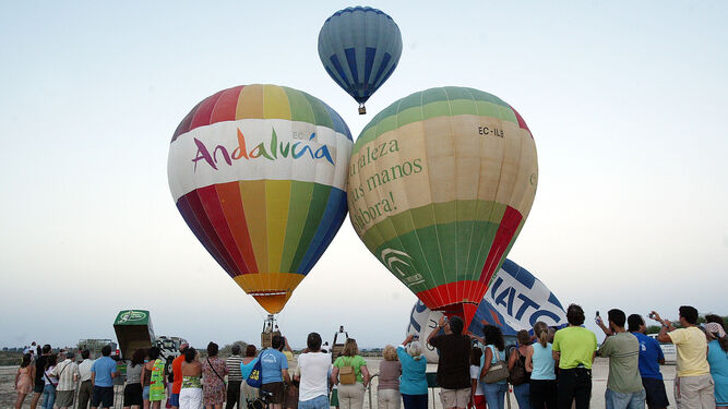 Una imagen de una concentración de globos aerostáticos celebrada en Los Toruños en 2007.