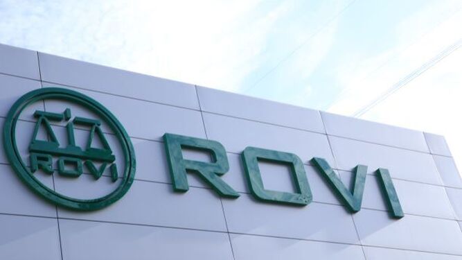 Edificio de ROVI con su logo.