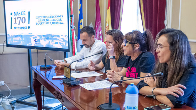 Rueda de prensa de presentación de la programación de verano del Ayuntamiento de Cádiz