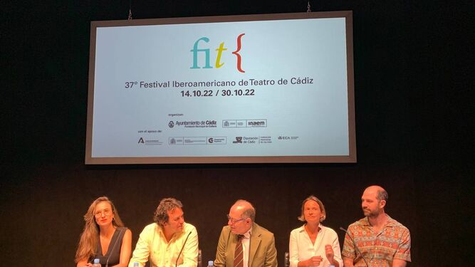 Lola Cazalilla, José María González, Joan Francesc Marco, Isla Aguilar y Miguel Oyarzun, en la presentación del 37 FIT en Madrid.