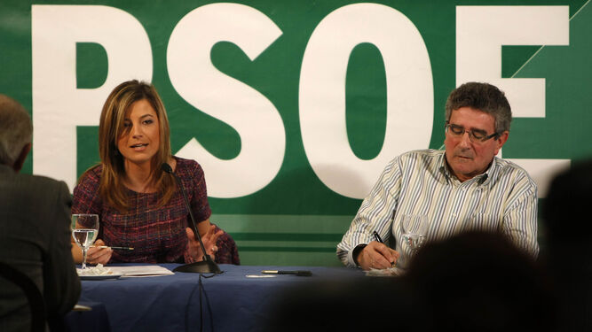 Bibiana Aído y Luis Pizarro, en un acto del PSOE en Cádiz en el año 2009.