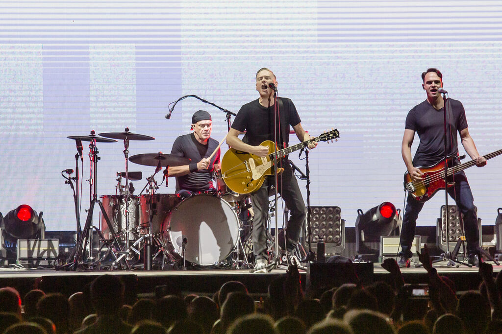 Bryan Adams en el escenario del concert music festival
