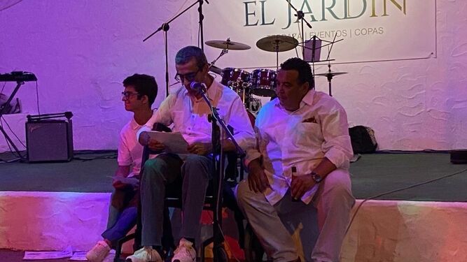 Juan Carlos Gil con su hijo Juan Carlos y Chiqui Pastoriza.