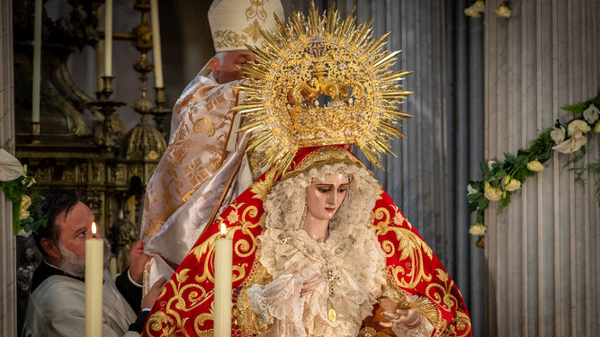 Imágenes de la coronación de la Virgen de las Penas