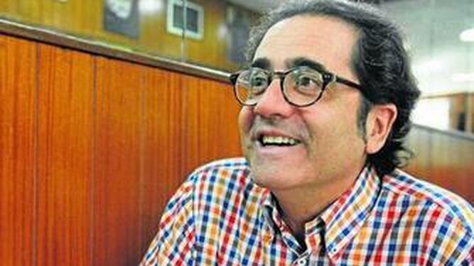 José Luis de Villar es el autor del libro sobre la historia del Partido Andalucista.
