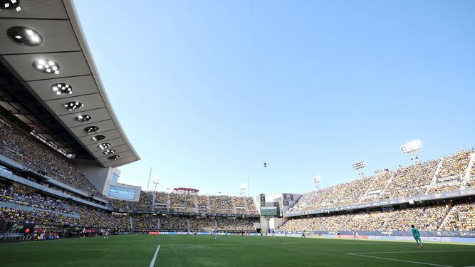 Gradas del estadio del Cádiz.