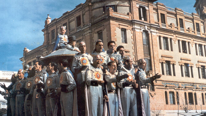 El coro 'Los marcianos' en los alrededores de la Plaza, en 1955.