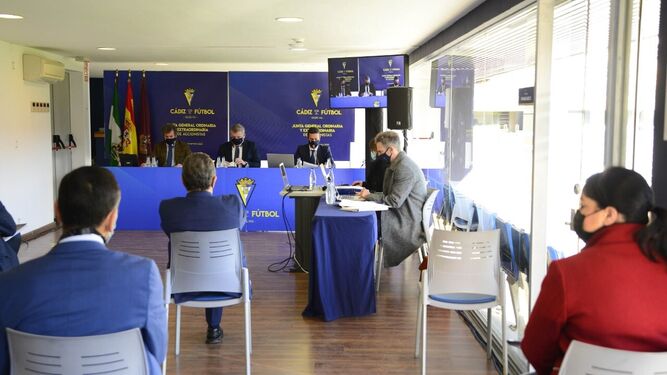 Junta de accionistas del Cádiz celebrada en diciembre de 2020.