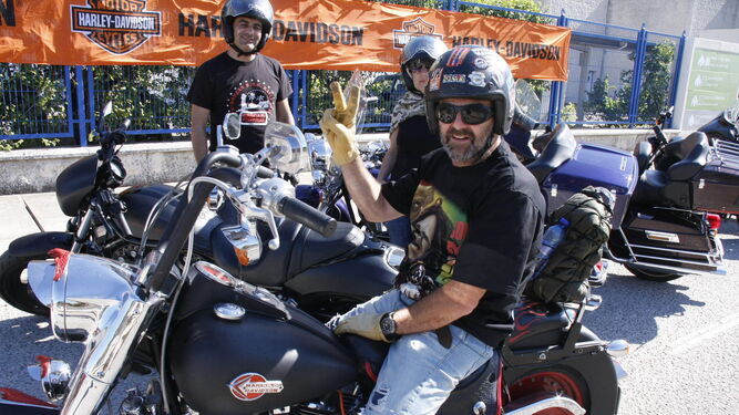 Aficionados a las motos Harley Davidson, durante una concentración en El Puerto.
