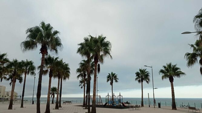 Algunas nubes este lunes en Cádiz.