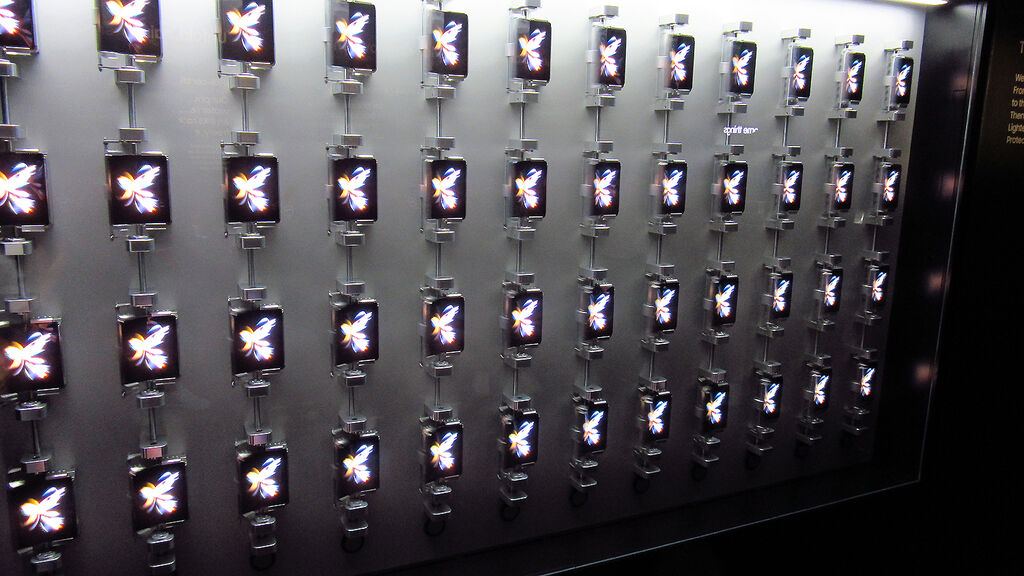 Exposici&oacute;n en Londres de los nuevos dispositivos de Samsung, entre ellos el Galaxy Z Fold 4