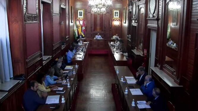 Vista de la sesión del pleno municipal de Sanlúcar correspondiente al pasado mes de septiembre.