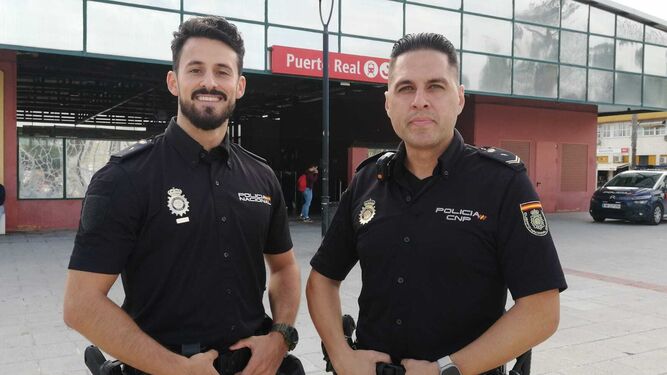Antonio Artacho y Héctor Ayala, policías que actuaron en la estación de Puerto Real