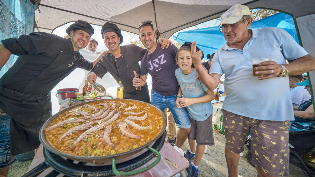 Concurso de paellas en Las Canteras.