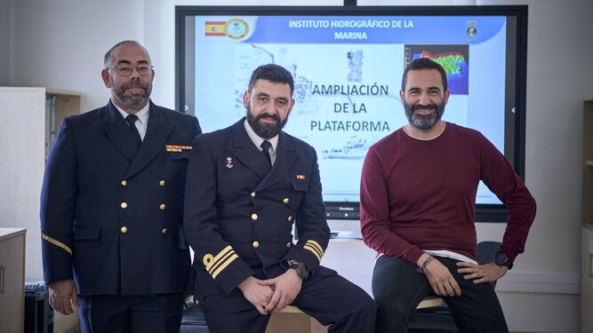 El grupo de expertos del Instituto Hidrográfico de la Marina con sede en Cádiz