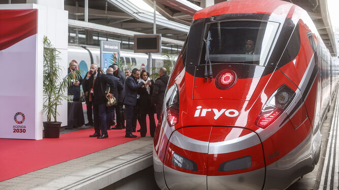 El tren de Iryo llega a la estación Joaquín Sorolla de Valencia