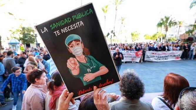 Concentración en Cádiz a favor de la sanidad pública