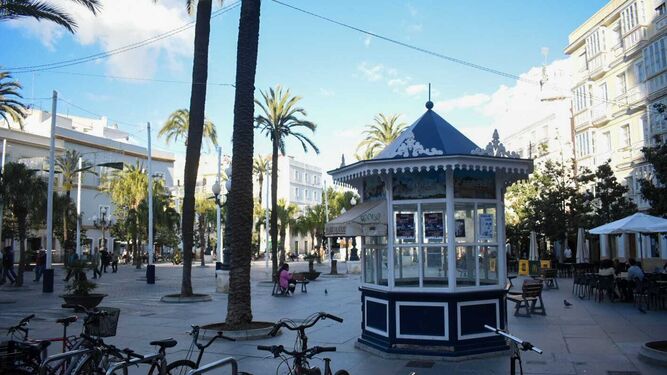 El kiosco de la Plaza de San Juan de Dios en Cádiz.