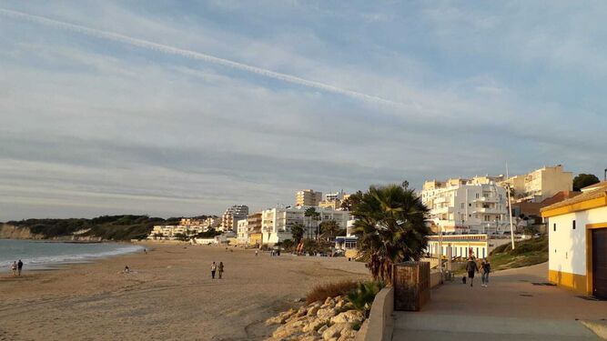 La playa de Fuentebravía, en El Puerto, ha conseguido el sello Q de calidad turística.