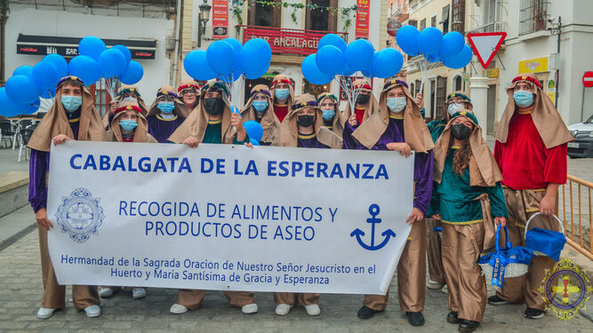 El grupo Joven de la hermandad de El Olivo , que organiza la salida de la Cabalgata de la Esperanza.