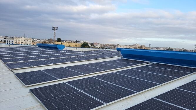 Una imagen de las placas solares instaladas en Romerijo por la empresa Solia.