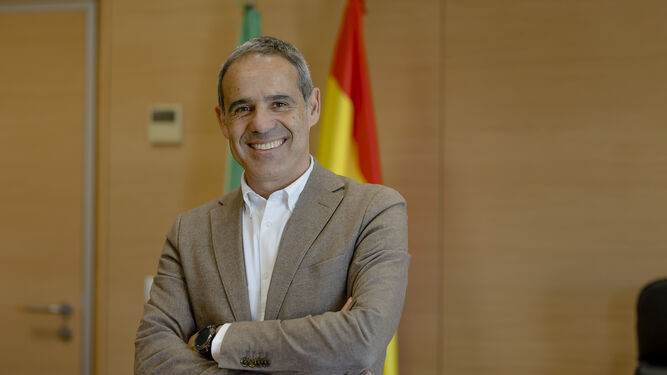 José Pacheco, durante la entrevista en su despacho.