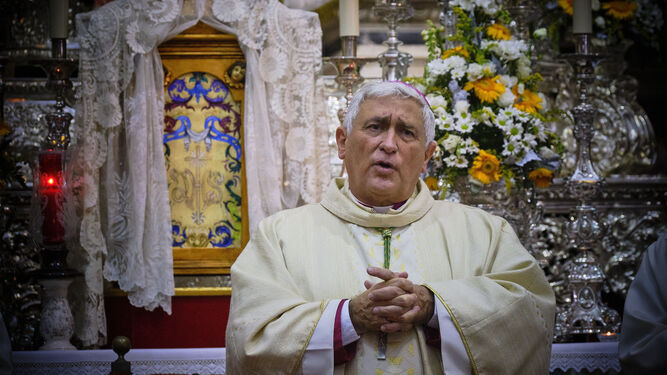 El obispo Rafael Zornoza.