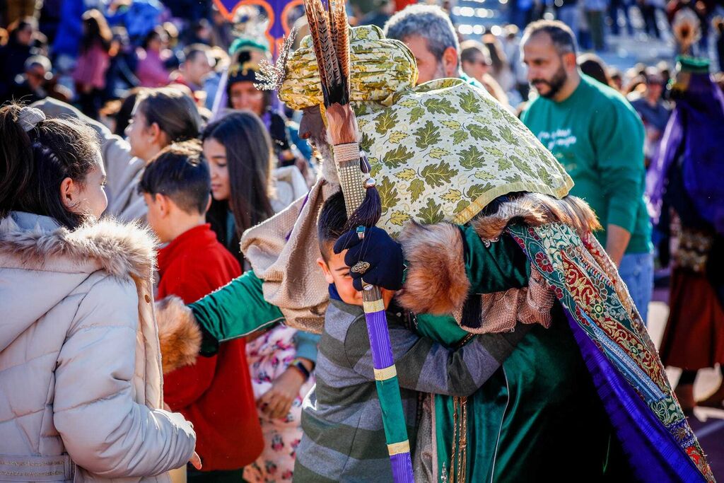 Las im&aacute;genes de la llegada de los Reyes Magos a San Fernando en helic&oacute;ptero