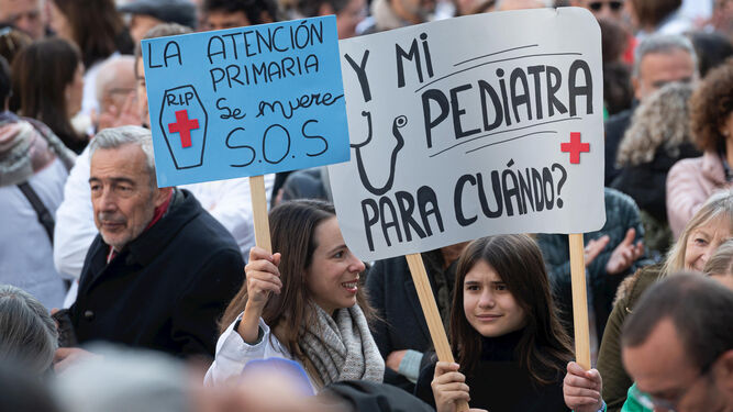 Una de las recientes manifestaciones en defensa de la Atención Primaria, en Madrid.