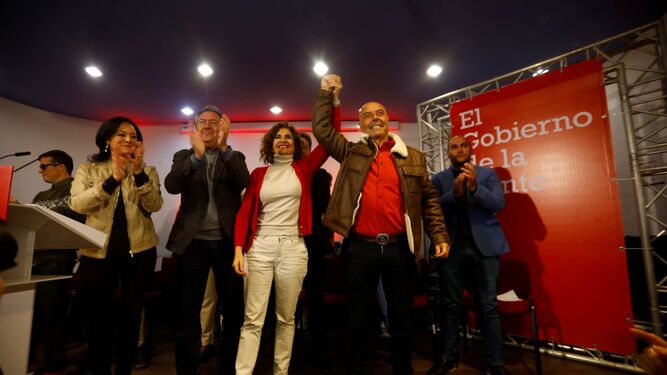 Juan Espadas y María Jesús Montero en la presentación del candidato a la Alcaldía de Córdoba.