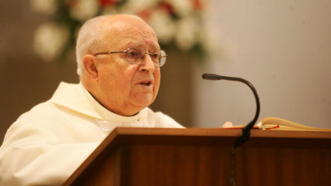 El sacerdote marianista Feliciano Ruiz durante el homenaje que recibió en 2008 en su 85 cumpleaños.