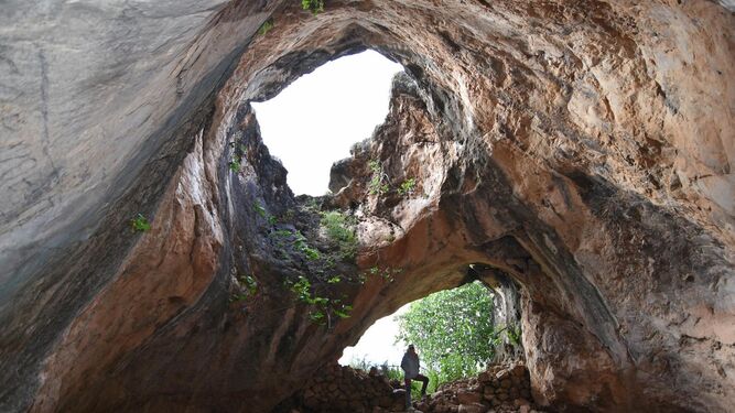 La Cueva del Higueral