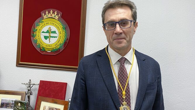 El doctor Jorge Fernández Parra, presidente del Consejo  Andaluz  de  Colegios  de  Médicos desde diciembre de 2022