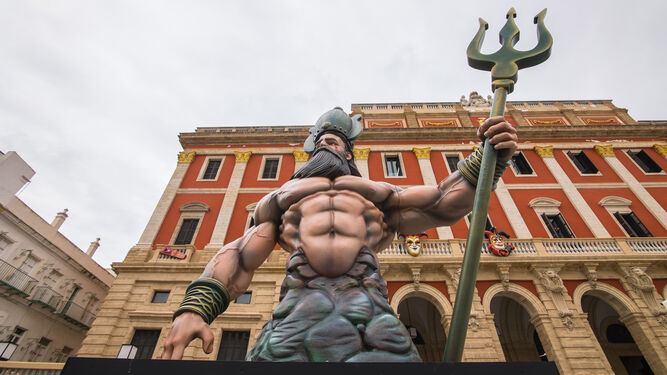 Recreación del dios Melkart del Carnaval isleño en la plaza del Rey.