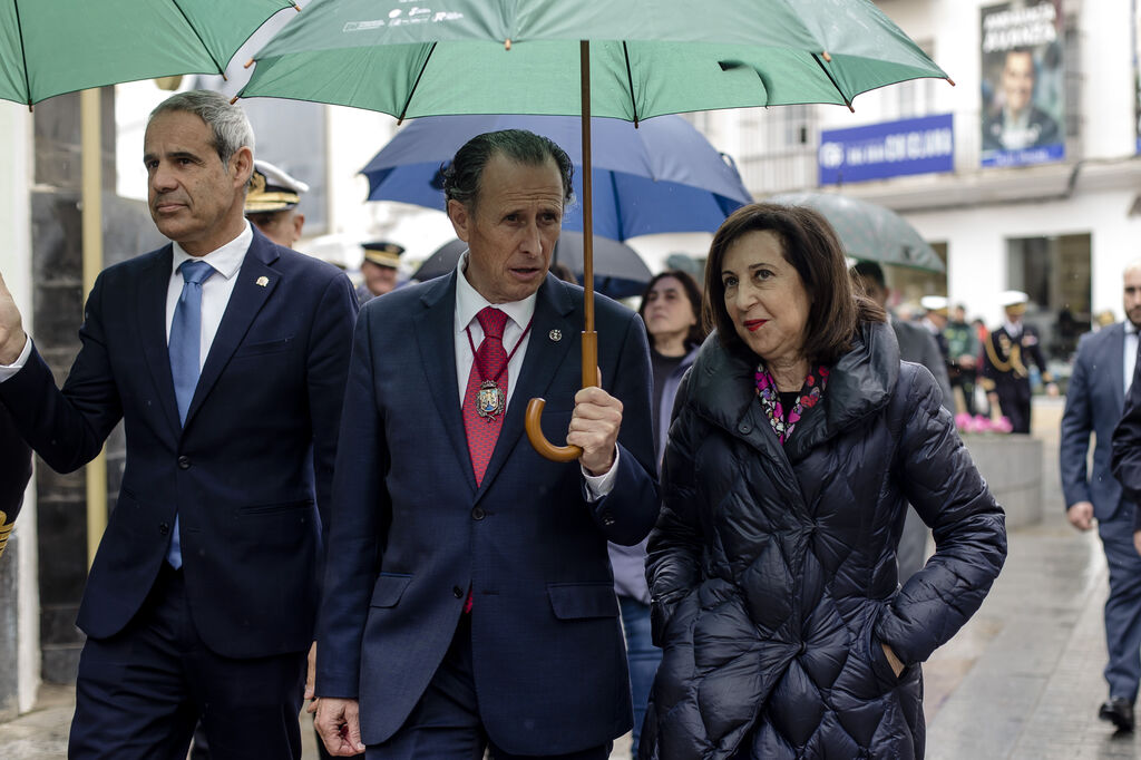 Las im&aacute;genes de la visita de la ministra de defensa Margarita Robles a Chiclana con motivo del 212 aniversario de la  Batalla de la Barrosa.