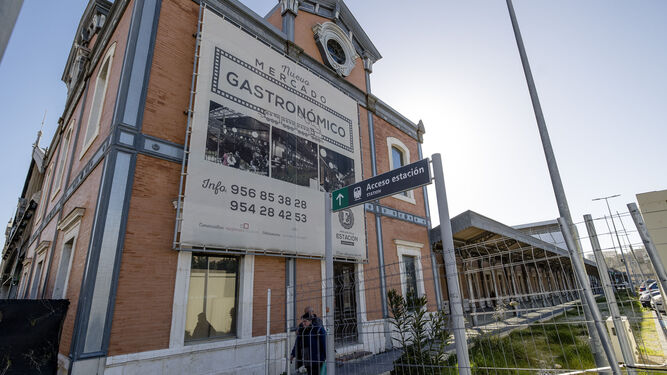 Promoción del Mercado Gastronómico en la antigua terminal de Cádiz.