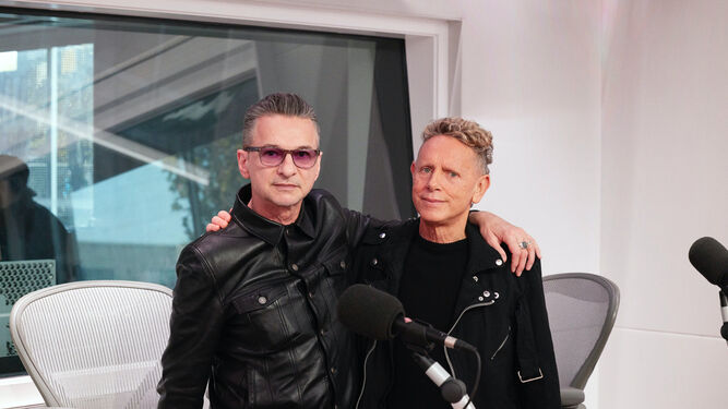 Dave Gahan y Martin Gore, los miembros de la mítica banda Depeche Mode, en el estudio de Apple Music 1.