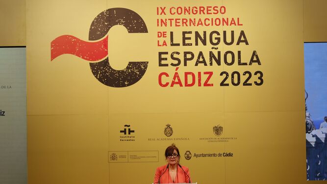 Elvira Lindo en la inauguración del IX Congreso Internacional de la Lengua en Cádiz