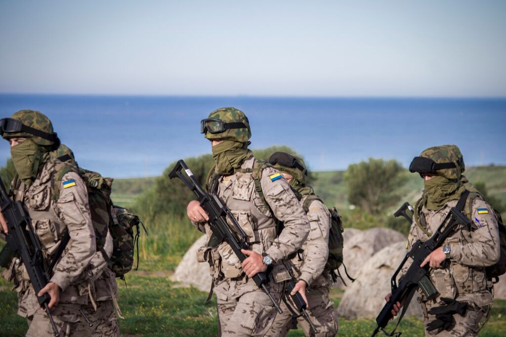 As&iacute; se instruyen los soldados ucranianos con la Infanter&iacute;a de Marina en C&aacute;diz, en im&aacute;genes