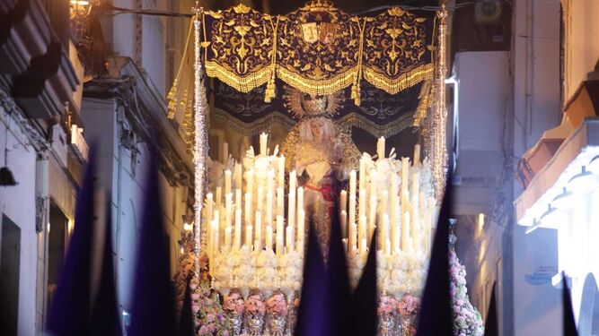 Paso de palio de la Virgen de las Lágrimas, en la pasada Semana Santa.