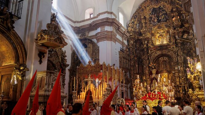 Las imágenes de la salida de Las Penas  en el domingo de Ramos de Cádiz de la Semana Santa 2023