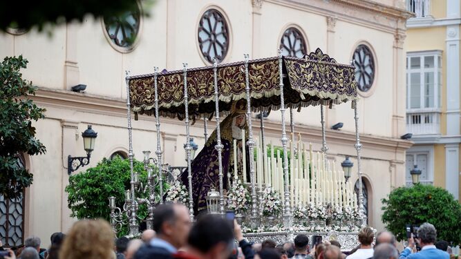 Las imágenes de la cofradía de Columna en la Semana Santa  de Cádiz 2023
