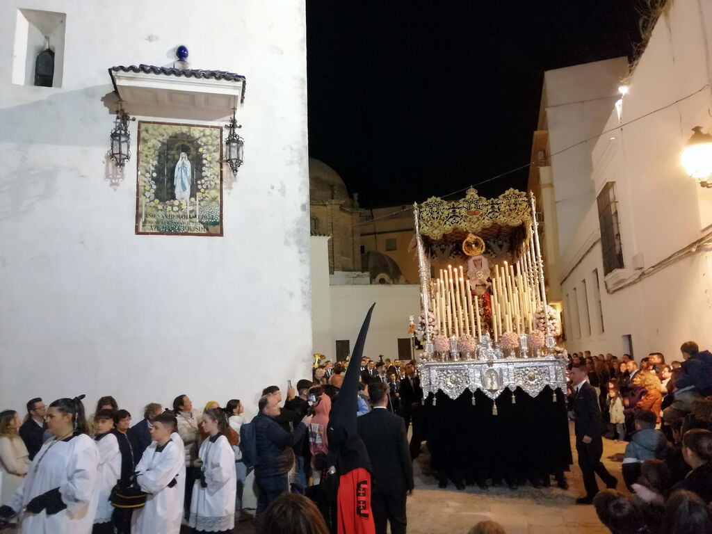 Las im&aacute;genes del Jueves Santo en Puerto Real 2023: Nazareno