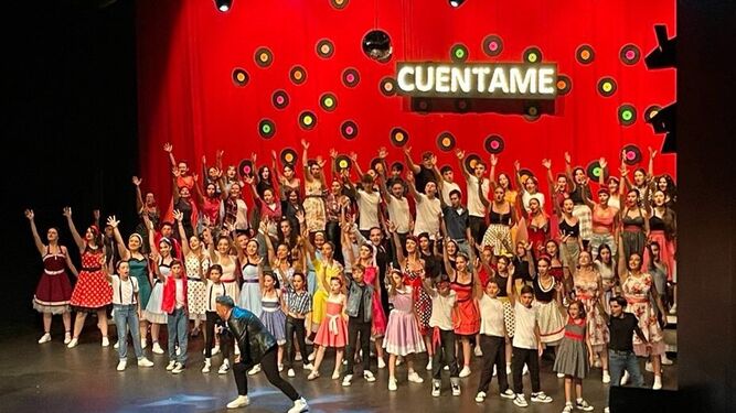 Una imagen del musical 'Cuéntame', representado en el teatro Pedro Muñoz Seca.