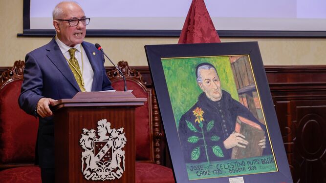 Ripoll, durante su intervención, ante el cuadro donado por Gómez-Ángel.