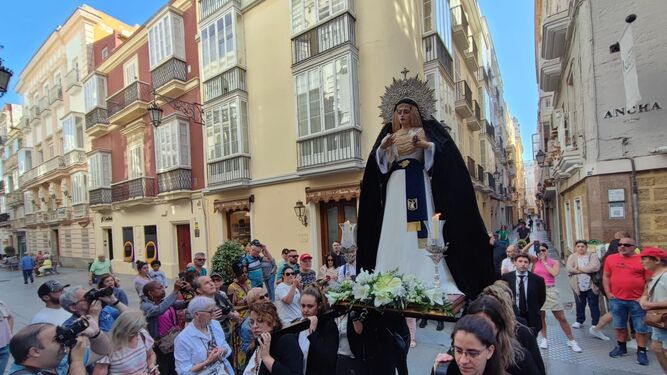 La Virgen de los Desamparados del Caído, durante el traslado del pasado domingo.