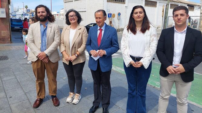 El alcalde presentó varias medidas culturales de su programa junto a miembros de la lista del PSOE.